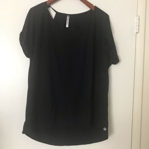Fabletics T-Shirt